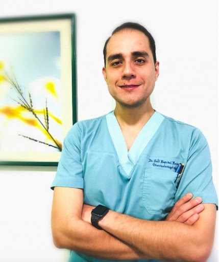 Dr. Saúl Esquivel Enríquez, Otorrinolaringólogo