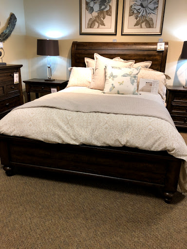 Furniture Store «Havertys Furniture», reviews and photos, 1175 Eglin Pkwy, Shalimar, FL 32579, USA