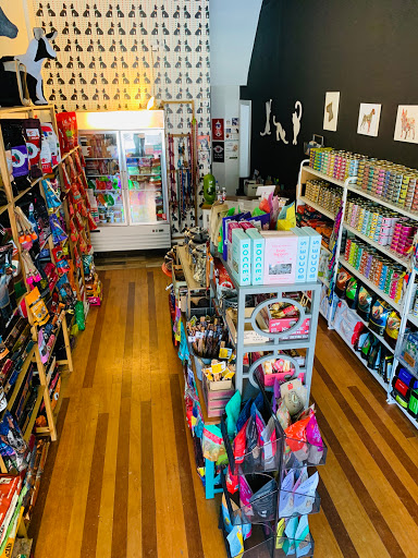 Pet Supply Store «Sprocket & Stone», reviews and photos, 1013 E 53rd St, Chicago, IL 60615, USA