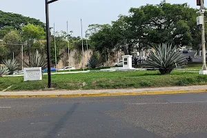 Rotonda Plaza México image