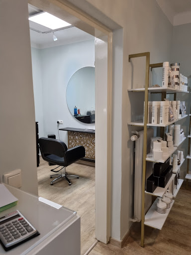 HairArtiz Studio In Salzburg
