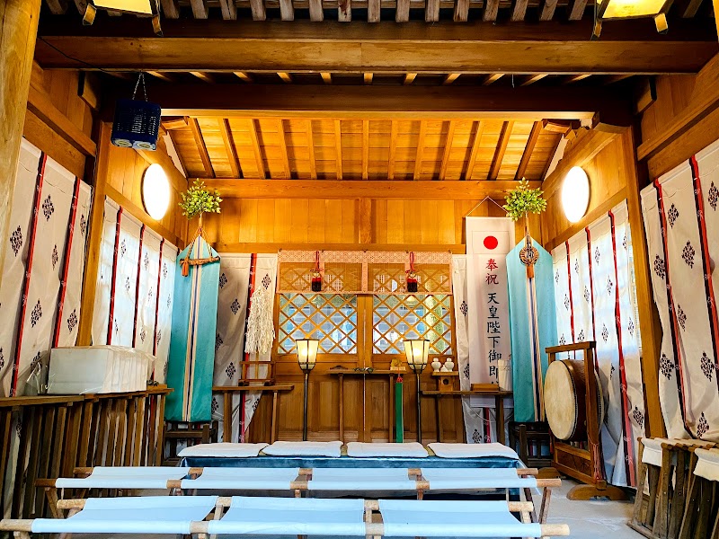 本殿 (櫻井神社・國神社・山井神社)