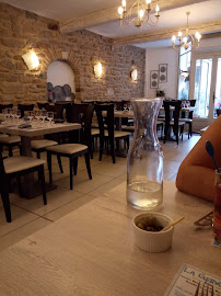 Atmosphère du Restaurant Les Fontaines à Bagnols-sur-Cèze - n°2