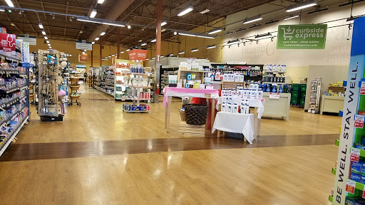 Supermarket «Giant Eagle Supermarket», reviews and photos, 9901 Mountain View Dr, West Mifflin, PA 15122, USA