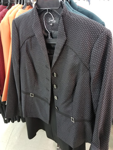 Clothing Store «K&G Fashion Superstore», reviews and photos, 5425 Xerxes Ave N, Brooklyn Center, MN 55430, USA