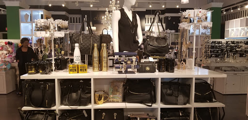 Fashion Accessories Store «Charming Charlie», reviews and photos, 1028 Old Country Rd, Garden City, NY 11530, USA