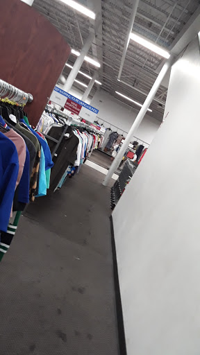 Clothing Store «Burlington Coat Factory», reviews and photos, 6900 Chestnut St, Gilroy, CA 95020, USA