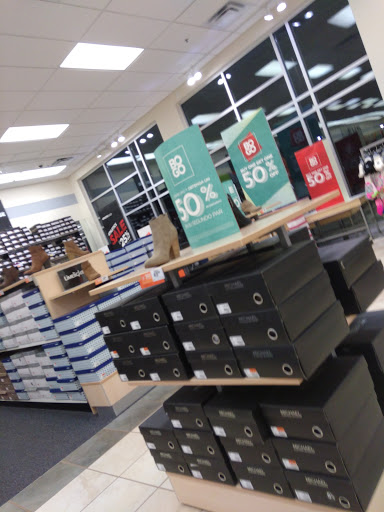 Shoe Store «Rack Room Shoes», reviews and photos, 3017 Market Center Drive, Morrisville, NC 27560, USA