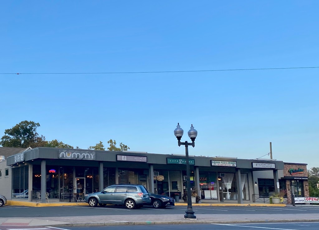 Elmwood Pizza & Grinders 06110