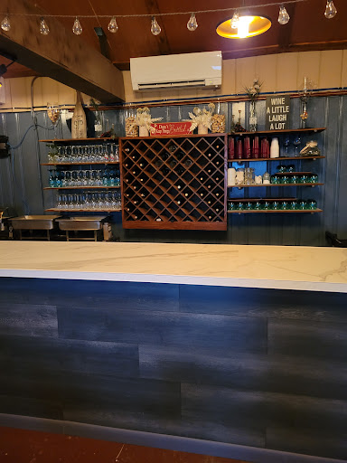 Winery «Blend Of Seven Winery», reviews and photos, 1400 Stratford Rd, Delaware, OH 43015, USA