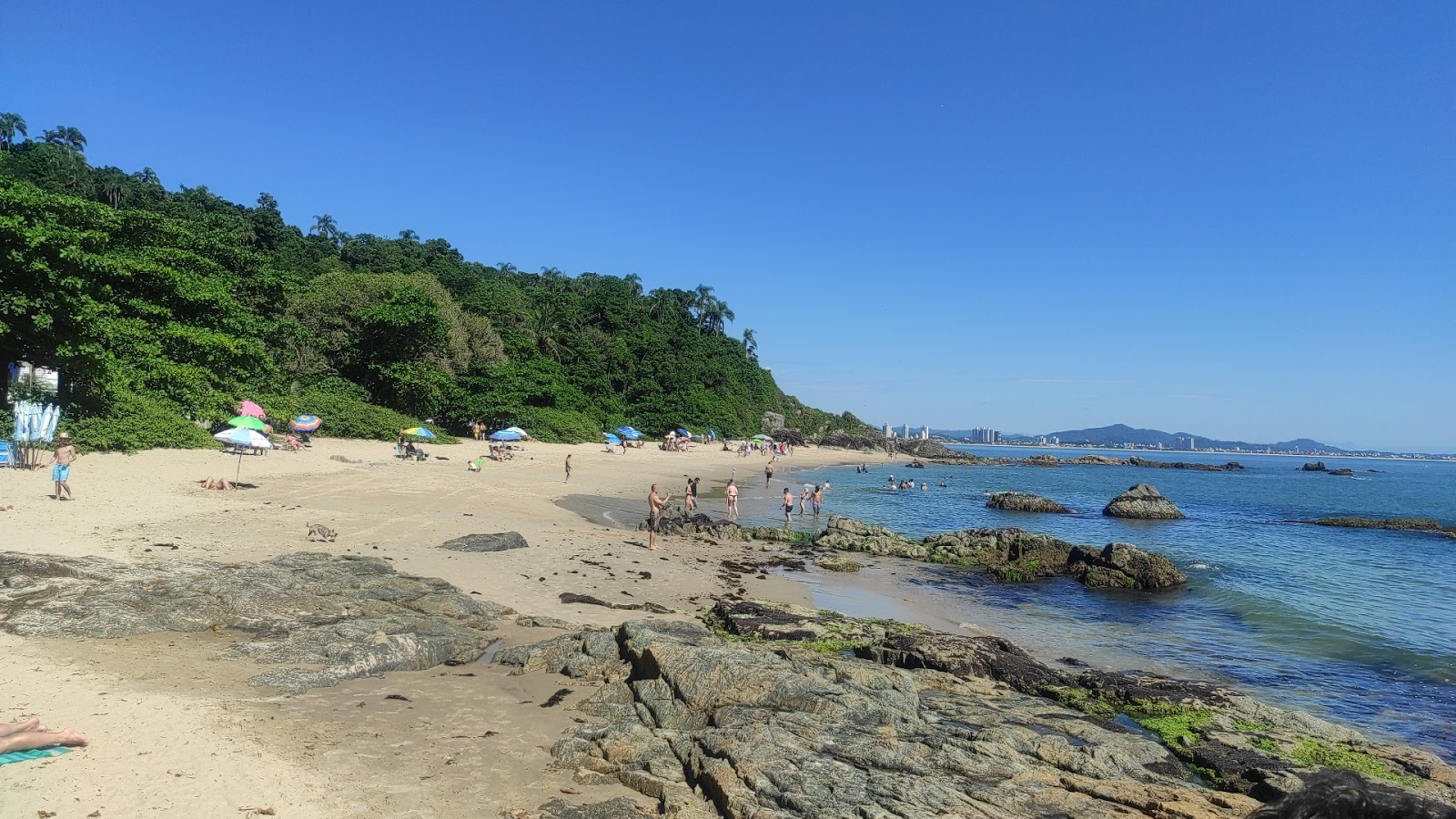 Foto van Strand van de Bacia da Vovo met turquoise water oppervlakte