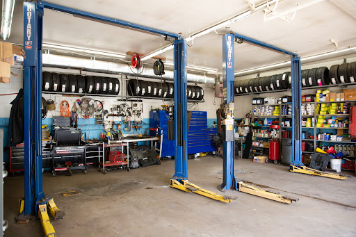 Auto Repair Shop «Bristol Auto Center LLC», reviews and photos, 178 Terryville Ave, Bristol, CT 06010, USA
