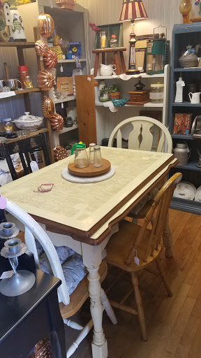 Antique Store «Antiques & Rusty Relics», reviews and photos, 3570 Fancher Rd, Holley, NY 14470, USA