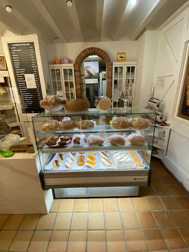 Panadería Los Ángeles. Tahona El Castañeu en Pola de Siero, Asturias