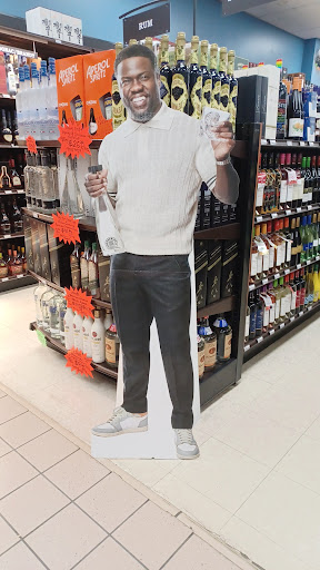 Liquor Store «Morrissey Boulevard Wines & Liquors», reviews and photos, 711 William T Morrissey Blvd, Dorchester, MA 02122, USA