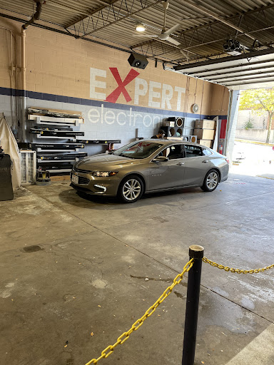 Car Alarm Supplier «Expert Electronics», reviews and photos, 2231 N Humboldt Ave, Milwaukee, WI 53212, USA