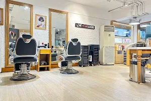 Looks Salon, GK 2 image