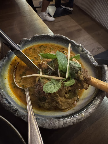 http://www.oohcurry.ch/