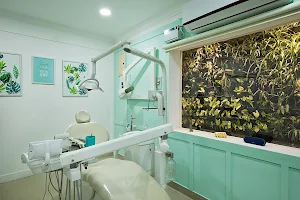 DMS Dental image