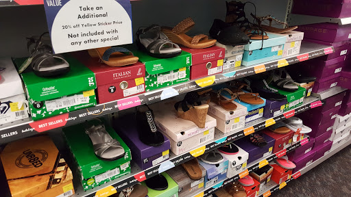 Shoe Store «Shoe Carnival», reviews and photos, 1500 Greentree Blvd, Clarksville, IN 47129, USA