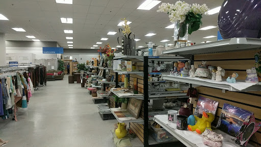 Thrift Store «Goodwill Englewood», reviews and photos, 4160 S Broadway, Englewood, CO 80113, USA