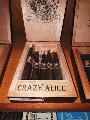 Tobacco Shop «La Casa Cigars and Lounge - Retail», reviews and photos, 1502 Randolph Street #100, Detroit, MI 48226, USA