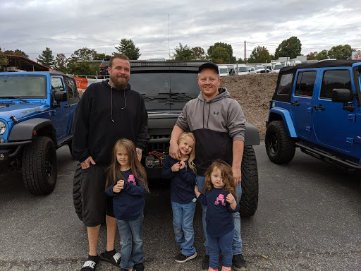 Car Dealer «Hendersonville Chrysler Dodge Jeep Ram», reviews and photos, 401 Duncan Hill Rd, Hendersonville, NC 28792, USA