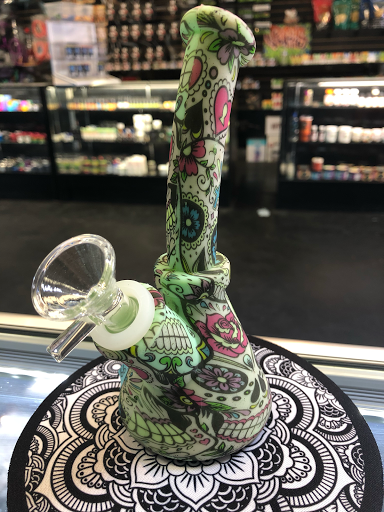 Tobacco Shop «Puffs Smoke Shop», reviews and photos, 9458 Whittier Blvd, Pico Rivera, CA 90660, USA