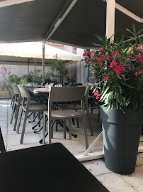 Atmosphère du Restaurant La Terrasse (Les Bio Givrés) à Le Puy-en-Velay - n°4