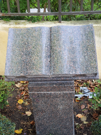 Cemetery «San Fernando Mission Catholic Cemetery», reviews and photos, 11160 Stranwood Ave, Mission Hills, CA 91345, USA