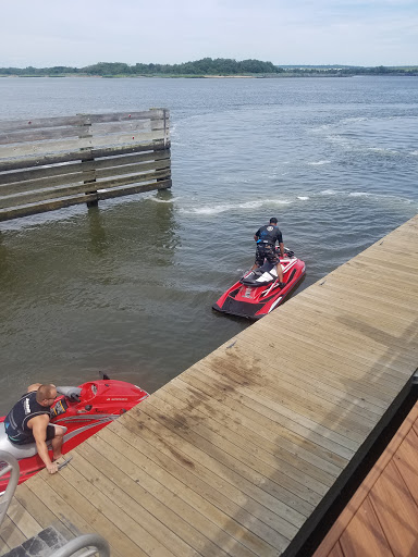 Water Park «Carteret Waterfront Park», reviews and photos, 200 Middlesex Ave, Carteret, NJ 07008, USA