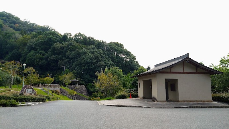 大通院谷川砂防公園駐車場