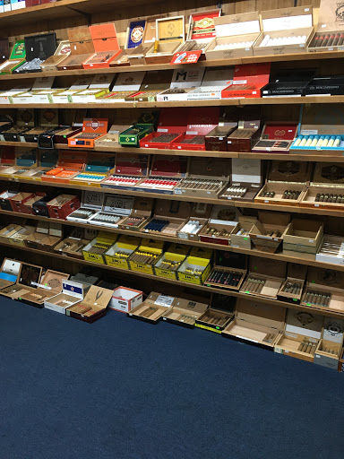 Tobacco Shop «Cigar House & Discount», reviews and photos, 1720 N Moorpark Rd, Thousand Oaks, CA 91360, USA