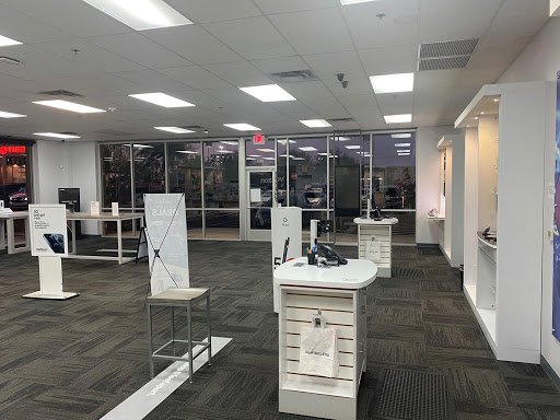 Cell Phone Store «GoWireless Verizon Authorized Retailer», reviews and photos, 16840 W Waddell Rd #140, Surprise, AZ 85388, USA