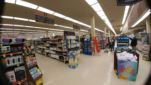 Grocery Store «Jewel-Osco», reviews and photos, 2031 Main St, Wheaton, IL 60187, USA