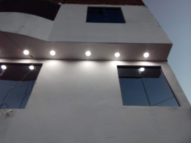 Opinii despre DAYAN-FER'S Hotel, Ferretería, Lavanderia în La Oroya - Lavandería