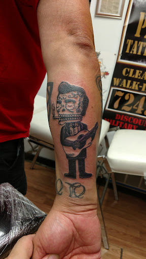 Tattoo Shop «Patriotic Pain Tattoo & Body Piercing», reviews and photos, 5658 William Penn Hwy, Murrysville, PA 15668, USA