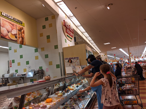 Shopping Mall «Stadium Plaza Shopping Center», reviews and photos, 10 Main St, Tewksbury, MA 01876, USA