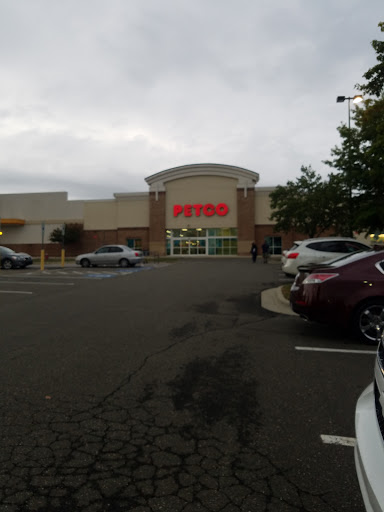 Pet Supply Store «Petco Animal Supplies», reviews and photos, 7811 Alexander Promenade PI, Raleigh, NC 27617, USA