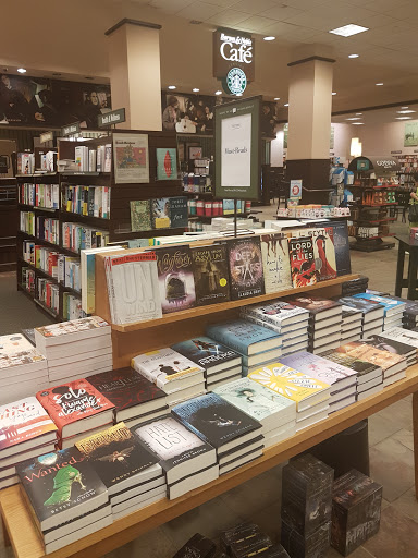 Book Store «Barnes & Noble», reviews and photos, 1076 Post Rd E, Westport, CT 06880, USA