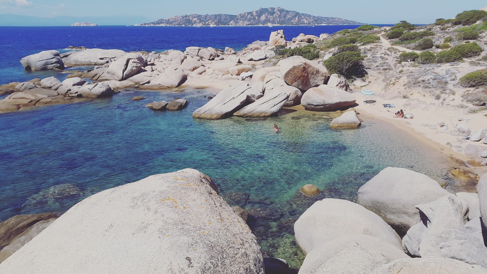 Zdjęcie Spiaggia delle Piscine dziki obszar