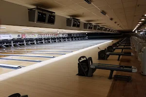 Colonial Lanes image