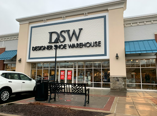 DSW Designer Shoe Warehouse, 1919 Boston Post Rd #250, Guilford, CT 06437, USA, 