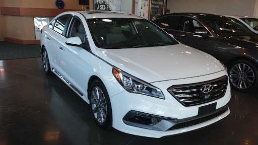 Used Car Dealer «Ron Marhofer Used Car SuperCenter», reviews and photos, 1350 Main St, Cuyahoga Falls, OH 44221, USA