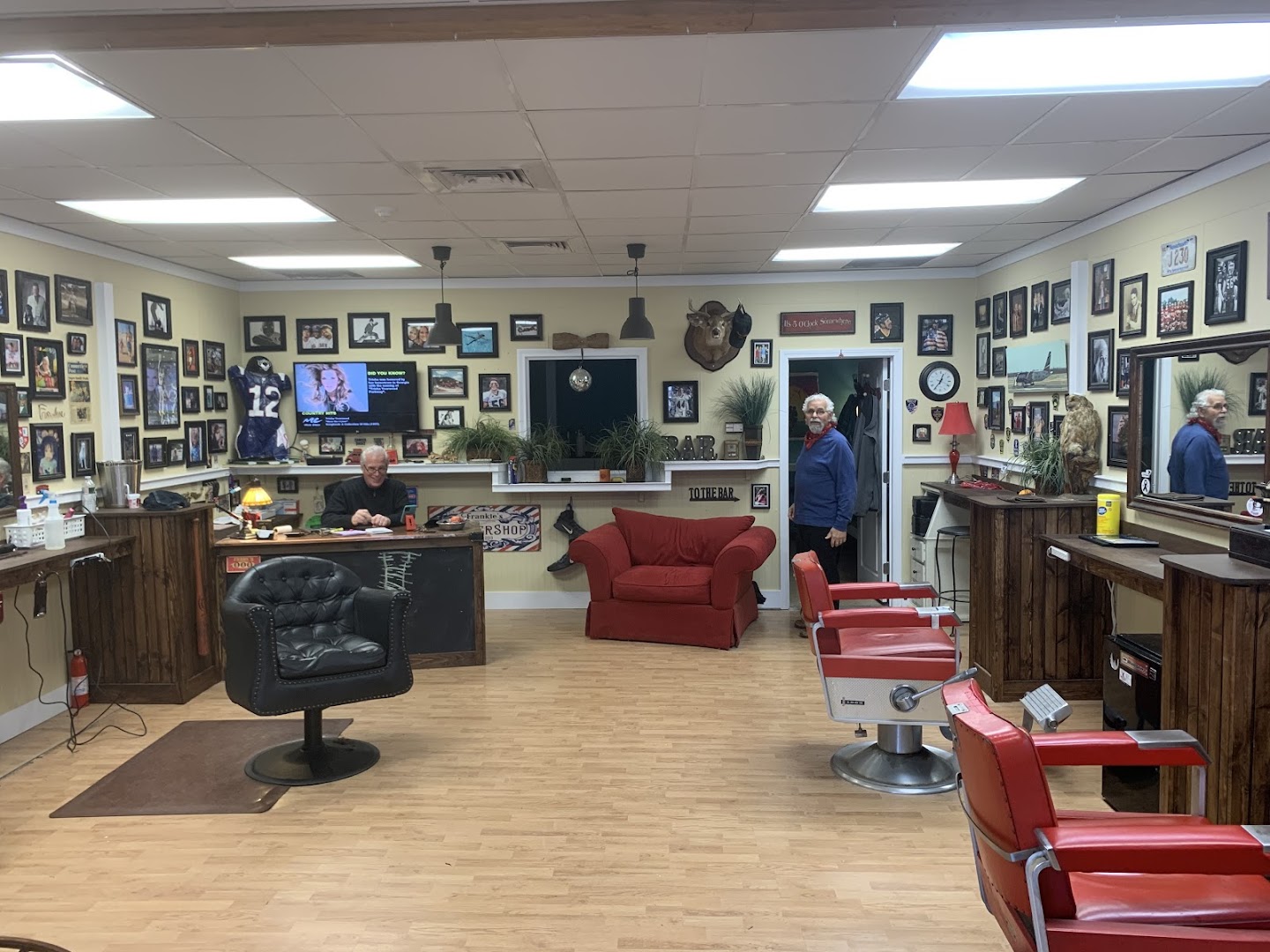 Frankie's Barber shop