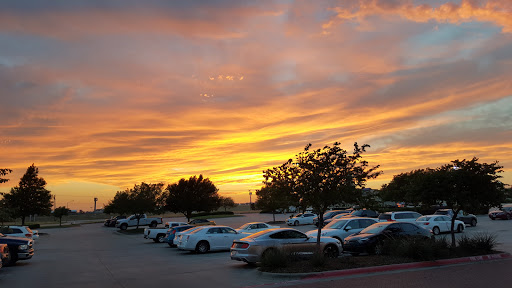 Shopping Mall «Shops at Vineyard Village», reviews and photos, 2800 Texas 121 Business, Euless, TX 76039, USA