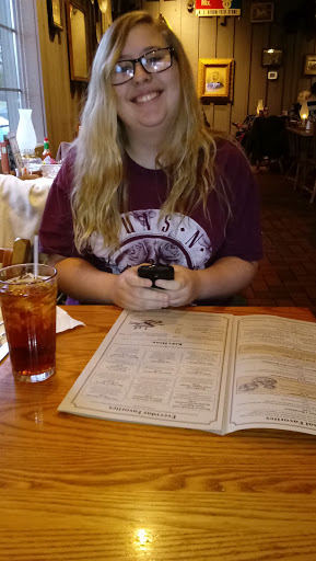 American Restaurant «Cracker Barrel Old Country Store», reviews and photos, 2012 E 59th St, Anderson, IN 46013, USA