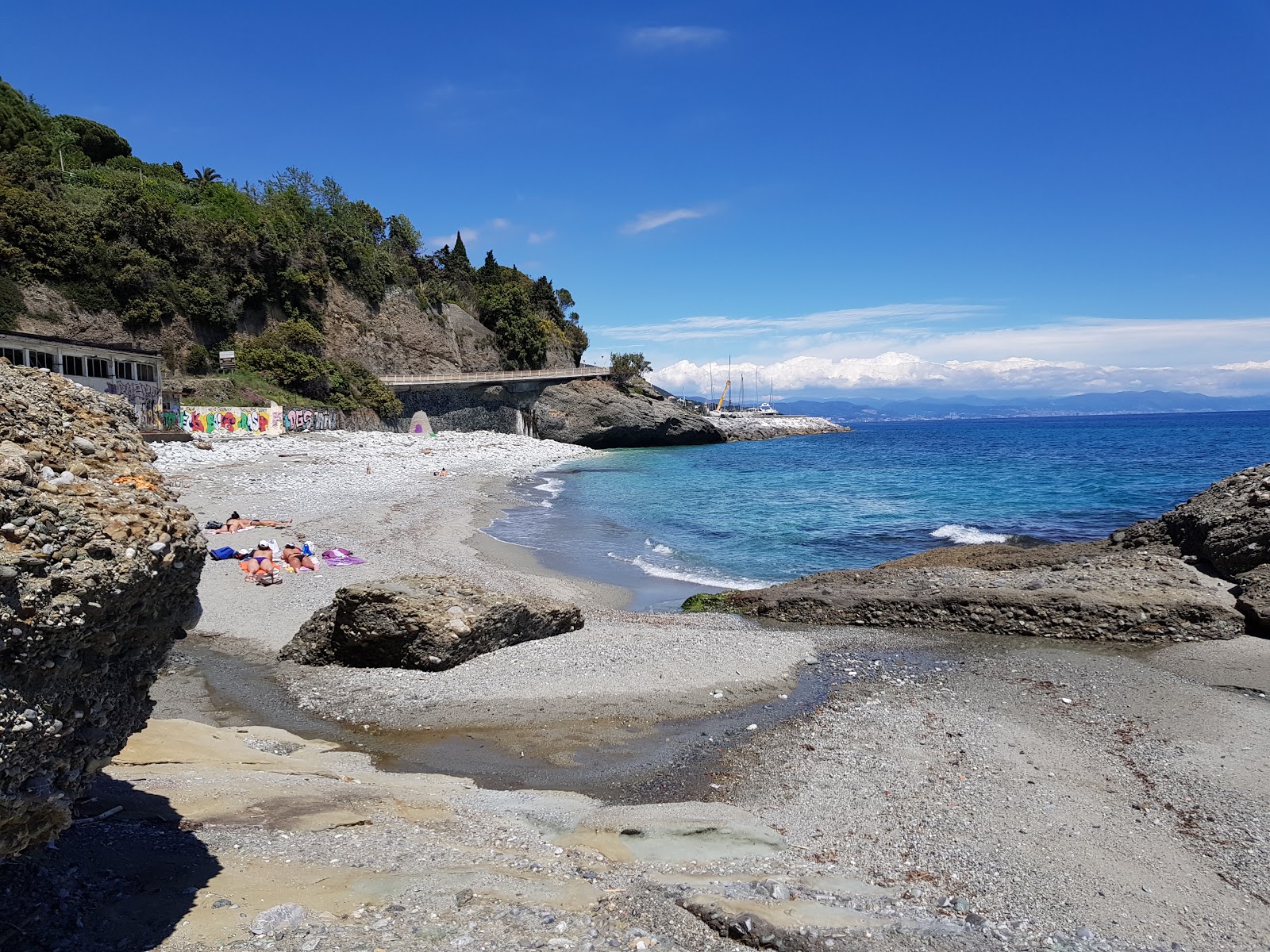 Foto de Spiaggia dei Bergamaschi con terreno rocoso superficie