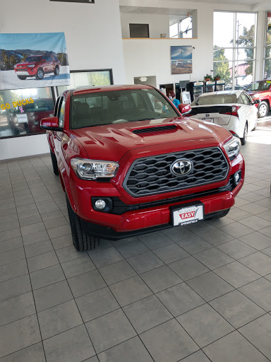 Toyota Dealer «Lithia Toyota of Springfield», reviews and photos, 163 S 9th St, Springfield, OR 97477, USA