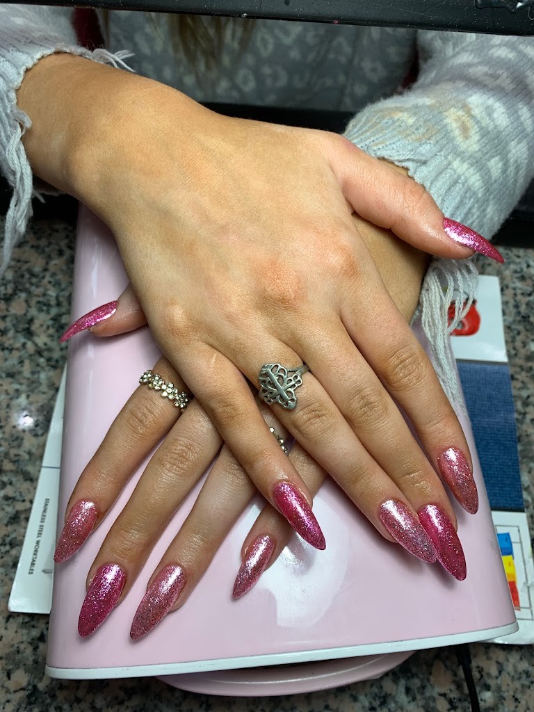 Golden Nails Spa 60503